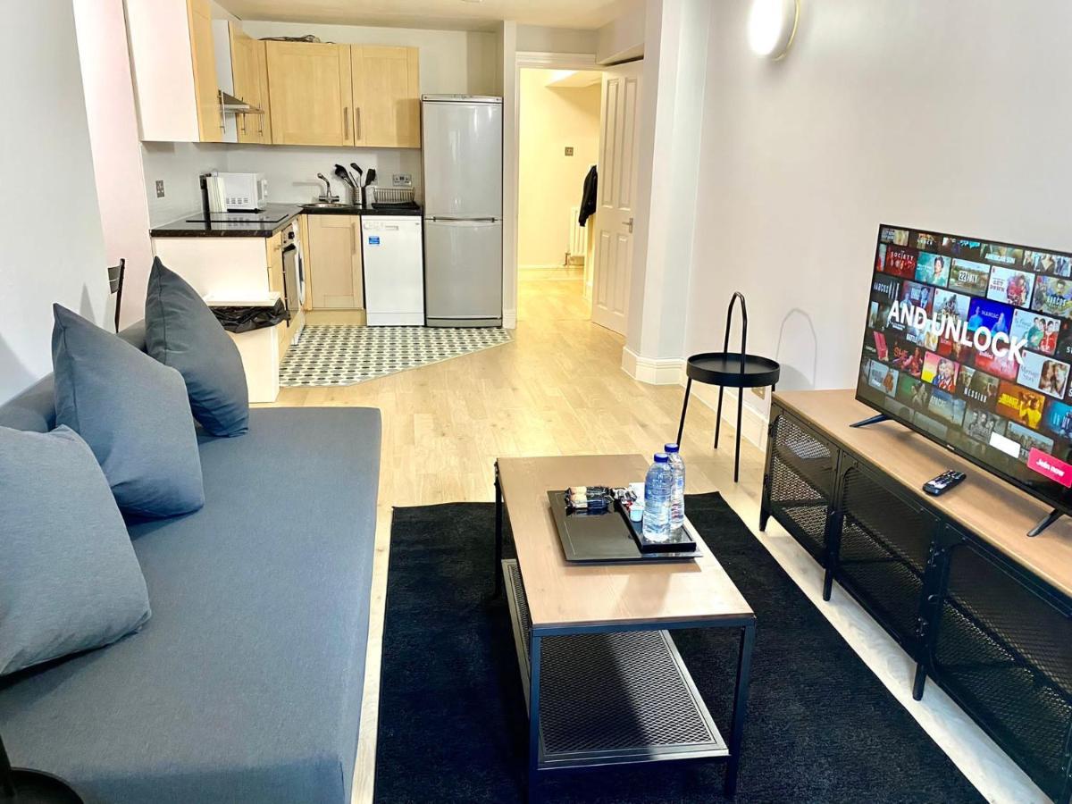Westciti Caroco Aparthotel Croydon Kültér fotó