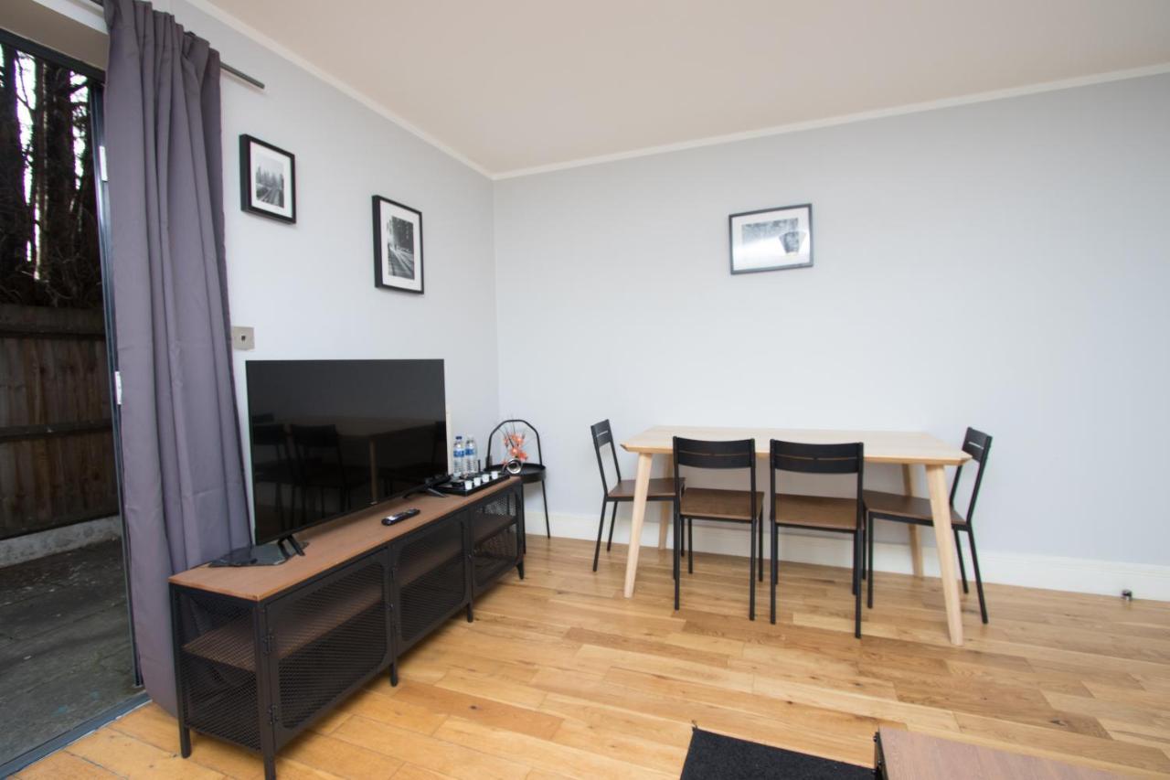 Westciti Caroco Aparthotel Croydon Kültér fotó