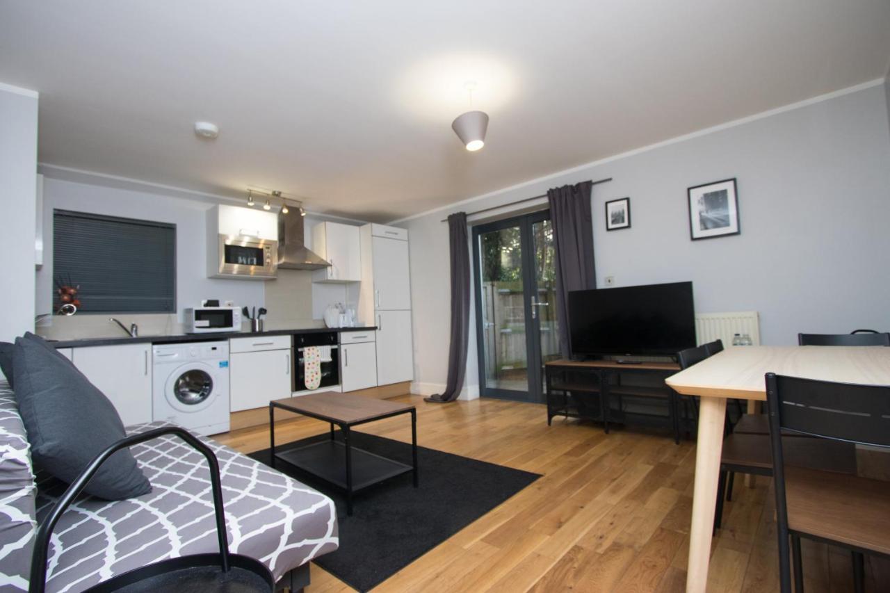 Westciti Caroco Aparthotel Croydon Kültér fotó